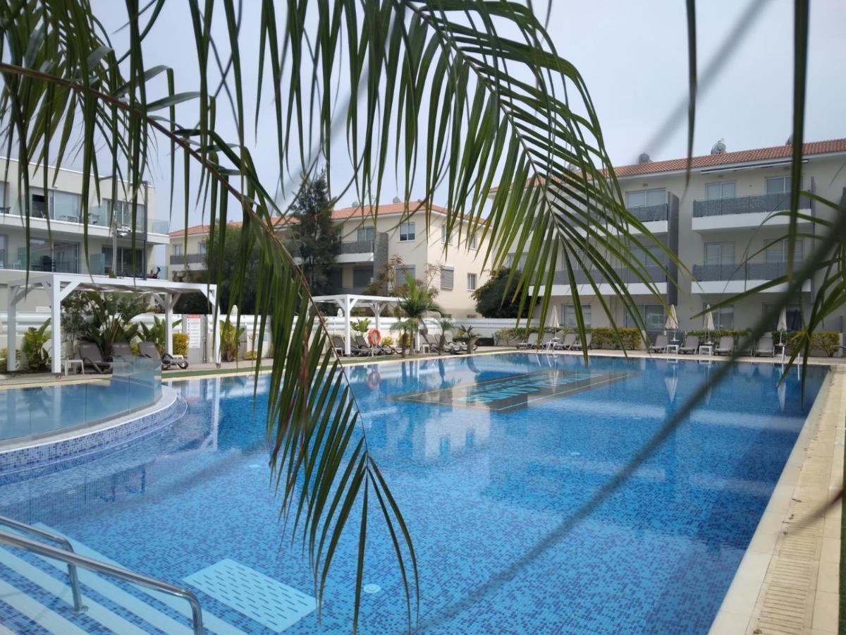 Sweet Retreat Apartment Paralimni Exterior foto