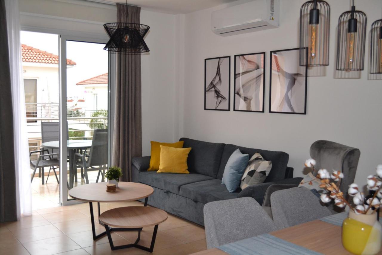 Sweet Retreat Apartment Paralimni Exterior foto